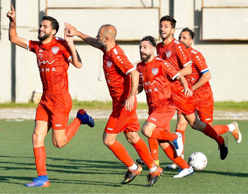 Football Lebanon - فوز سبورتينغ على الساحل وتعادل التضامن مع العهد