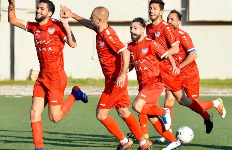 Football Lebanon - فوز سبورتينغ على الساحل وتعادل التضامن مع العهد