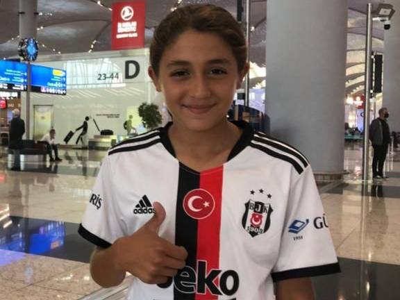 Football Lebanon - اللبناني قاسم العزنكي إلى تركيا بدعوة رسمية من نادي بشيكتاش التركي