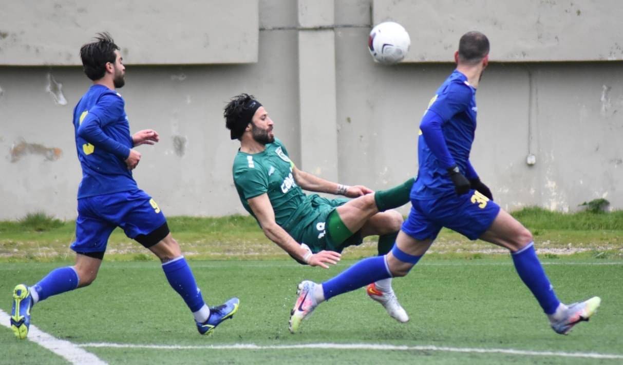 Football Lebanon - الحكم قرر إيقاف المباراة بين الصفاء والحكمة