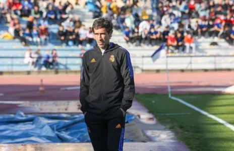 Football Lebanon - راؤول غونزاليس مدرب للفريق الأول في المستقبل