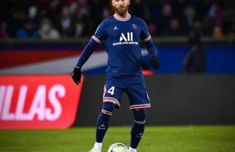 Football Lebanon - راموس يحسم موقفه من الرحيل عن باريس سان جيرمان