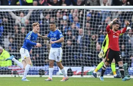 Football Lebanon - الدوري الإنكليزي.. مانشستر يونايتد يسقط أمام إيفرتون