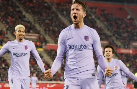 Football Lebanon - برشلونة تشافي يقلب الطاولة على ليفانتي في الليغا