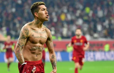 Football Lebanon - ليفربول يتخطى بنفيكا وينتظر فياريال في نصف النهائي