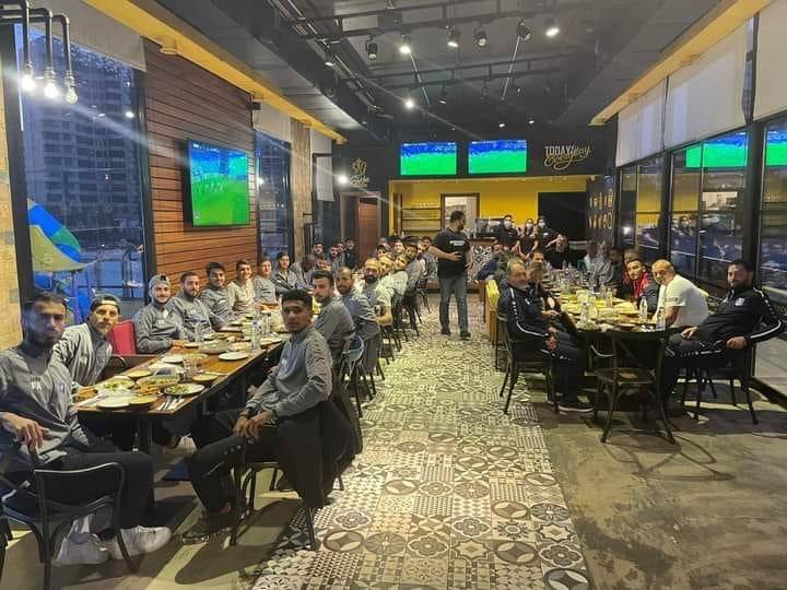 Football Lebanon - إفطار بدعوة من سمير دبوق