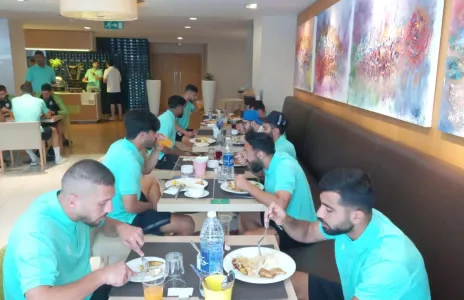 Football Lebanon - غداء انصاري قبل الحصة التدريبية