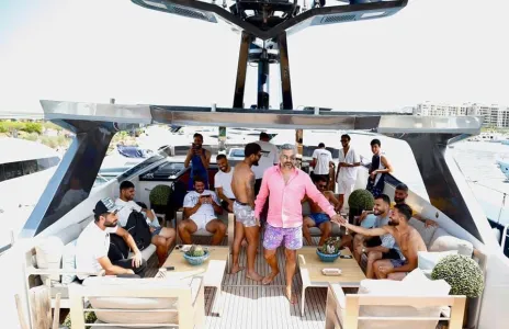 Football Lebanon - رحلة بحرية نجماوية