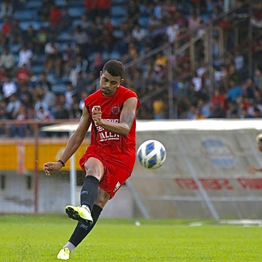 Football Lebanon - الساحل لإستعادة مدافعه من الأنصار