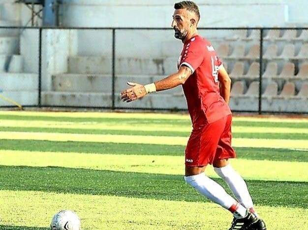 Football Lebanon - صادق لاعب حر