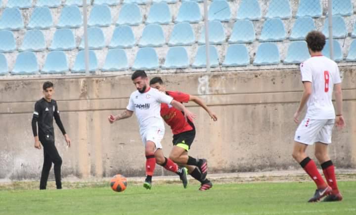 Football Lebanon - مصطفى حسن لاعب حر