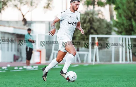 Football Lebanon - أبو فخر في صفوف الحكمة مجدداً