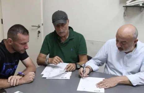 Football Lebanon - وليد اسماعيل يودع الحكمة