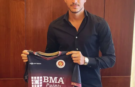 Football Lebanon - غائب عن التمارين