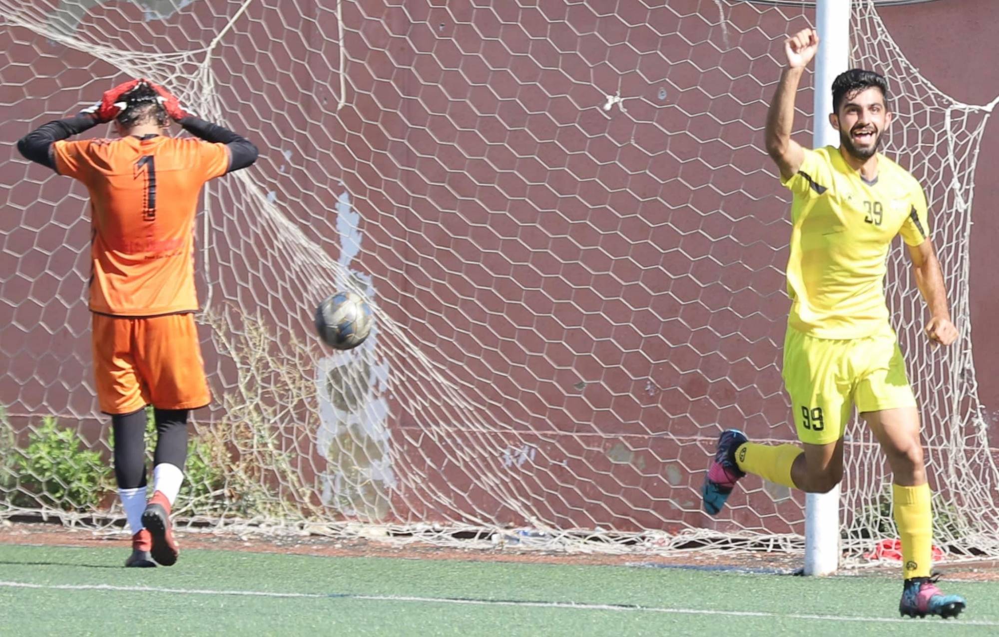 Football Lebanon - هل العهد بطلاً لدوري الناشئين؟
