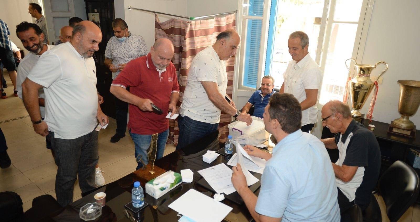 Football Lebanon - الزعني رئيسا للنجمة