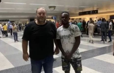 Football Lebanon - البرج يخطف الغاني سارفو من التضامن صور