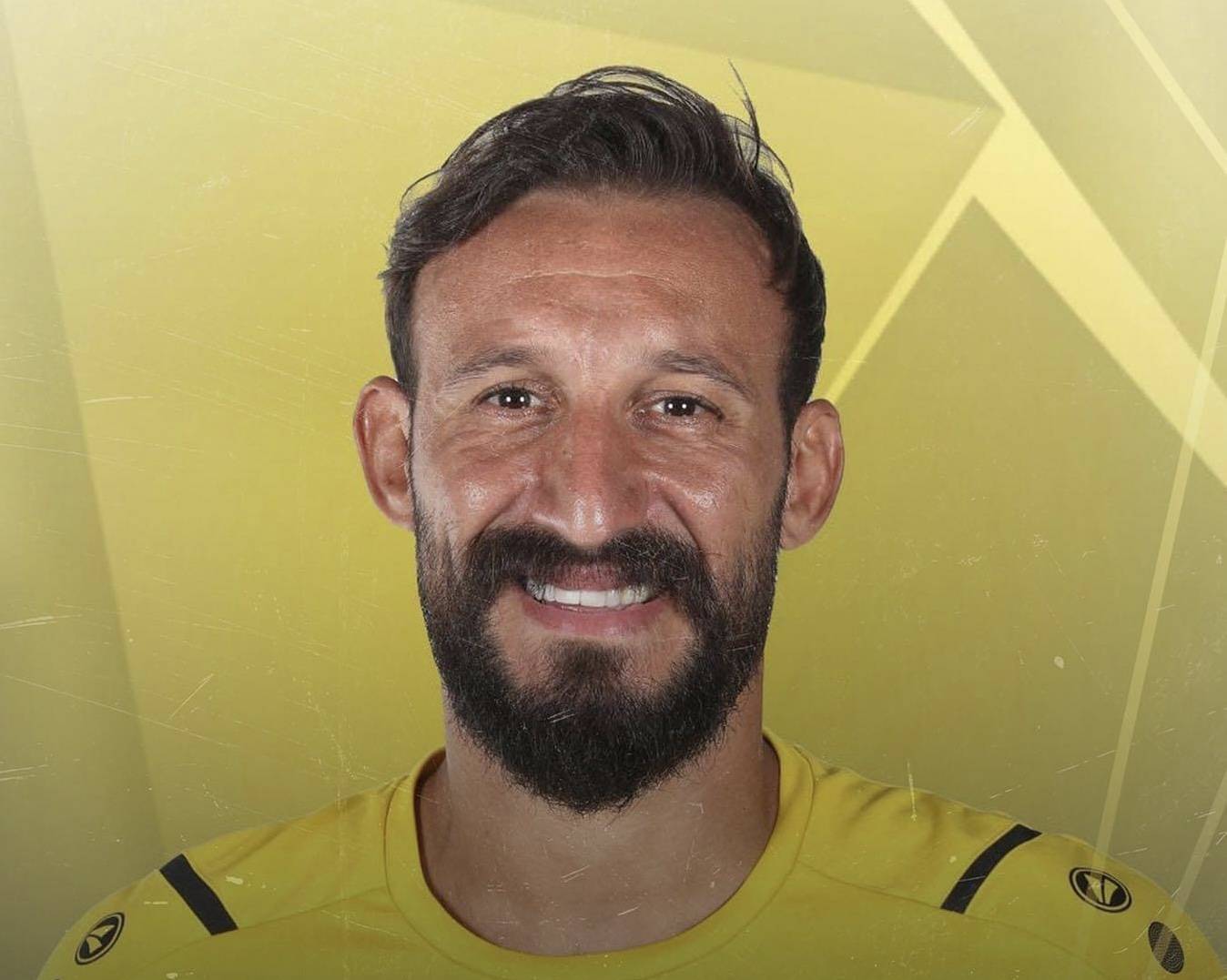 Football Lebanon - خالد تكجي في أعنف هجوم على طارق جرايا عبر برنامج Golden Ball