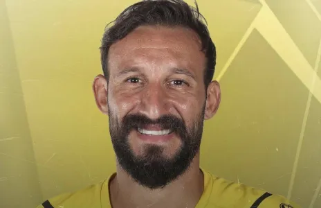 Football Lebanon - خالد تكجي في أعنف هجوم على طارق جرايا عبر برنامج Golden Ball