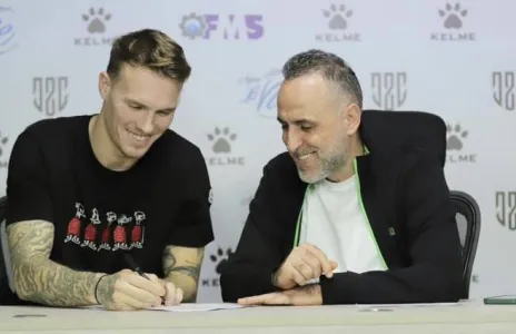 Football Lebanon - العهد يضم مهاجما اسكتلنديا