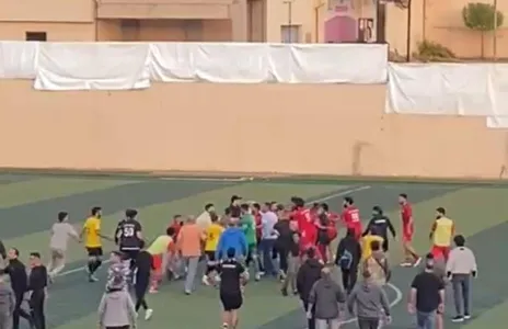 Football Lebanon - تغريم بنت جبيل وايقاف لاعبين