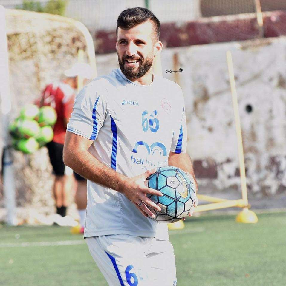 Football Lebanon - علي بزي لـ Football Lebanon : أعد الجماهير بلقب الدوري