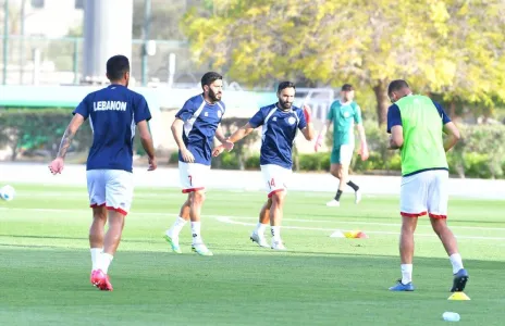Football Lebanon - بعثة المنتخب الأول إلى معسكر دبي تحضيراً للقاء الكويت ودياً