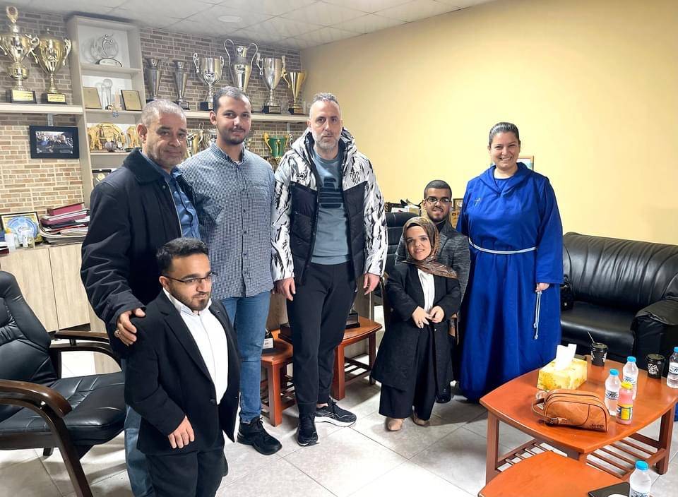 Football Lebanon - نادي الفخر الرياضي لقصار القامة في زيارة لنادي العهد