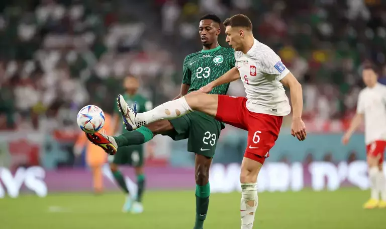 Football Lebanon - ثنائية بولندية توقف الاحتفالات السعودية