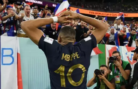 Football Lebanon - فرنسا تتأهل لمرحلة خروج المغلوب بهدفي مبابي على الدنمارك