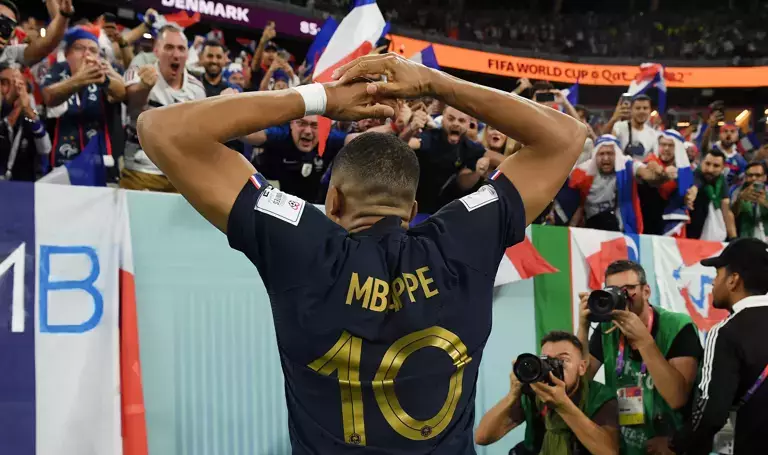 Football Lebanon - فرنسا تتأهل لمرحلة خروج المغلوب بهدفي مبابي على الدنمارك