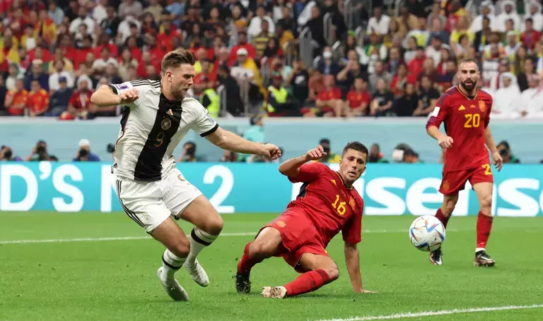 Football Lebanon - البدلاء يتألقون في مباراة التعادل بين ألمانيا وإسبانيا في كأس العالم