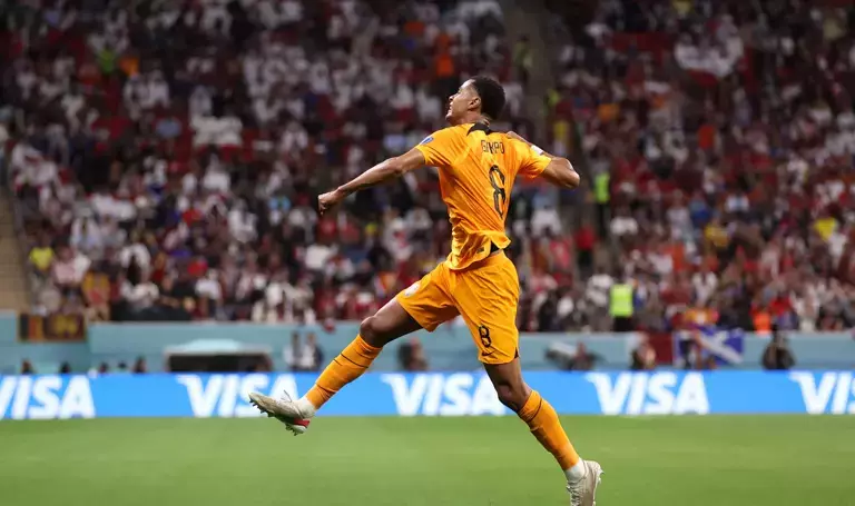 Football Lebanon - هولندا تهزم قطر وتتأهل لدور الـ١٦ في صدارة المجموعة الأولى