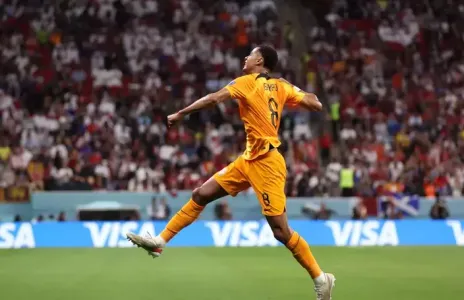 Football Lebanon - هولندا تهزم قطر وتتأهل لدور الـ١٦ في صدارة المجموعة الأولى