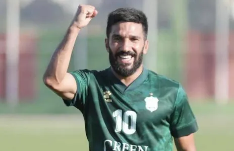 Football Lebanon - حسن معتوق ضيف kick off