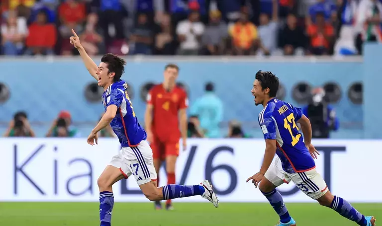Football Lebanon - اليابان تهزم إسبانيا وتتأهل كمتصدر للمجموعة الخامسة من كأس العالم
