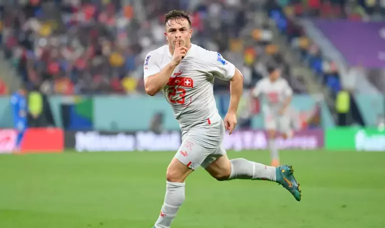 Football Lebanon - بفوز ثلاثي على حساب صربيا، سويسرا تتأهل إلى دور الـ16