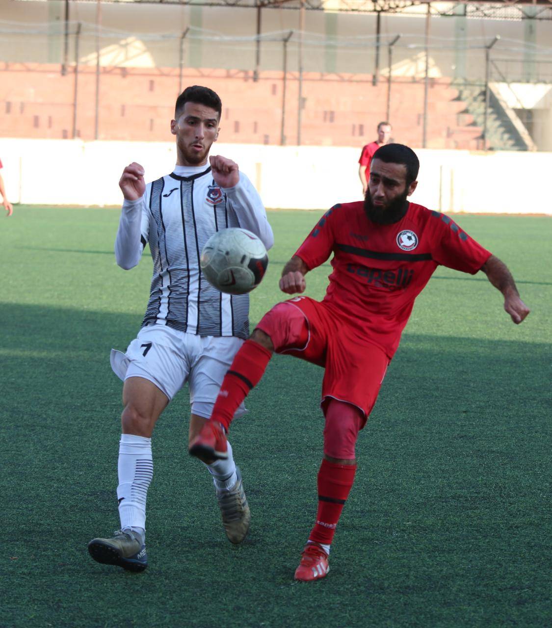 Football Lebanon - التضامن صور إلى سداسية الهبوط