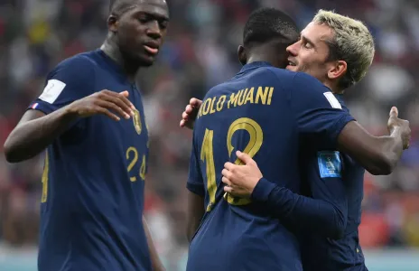 Football Lebanon - غريزمان ولوريس سبب مغادرة بنزيمة للمنتخب