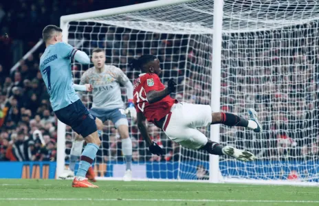 Football Lebanon - مانشستر يونايتد يلحق بالمتأهلين إلى ربع النهائي