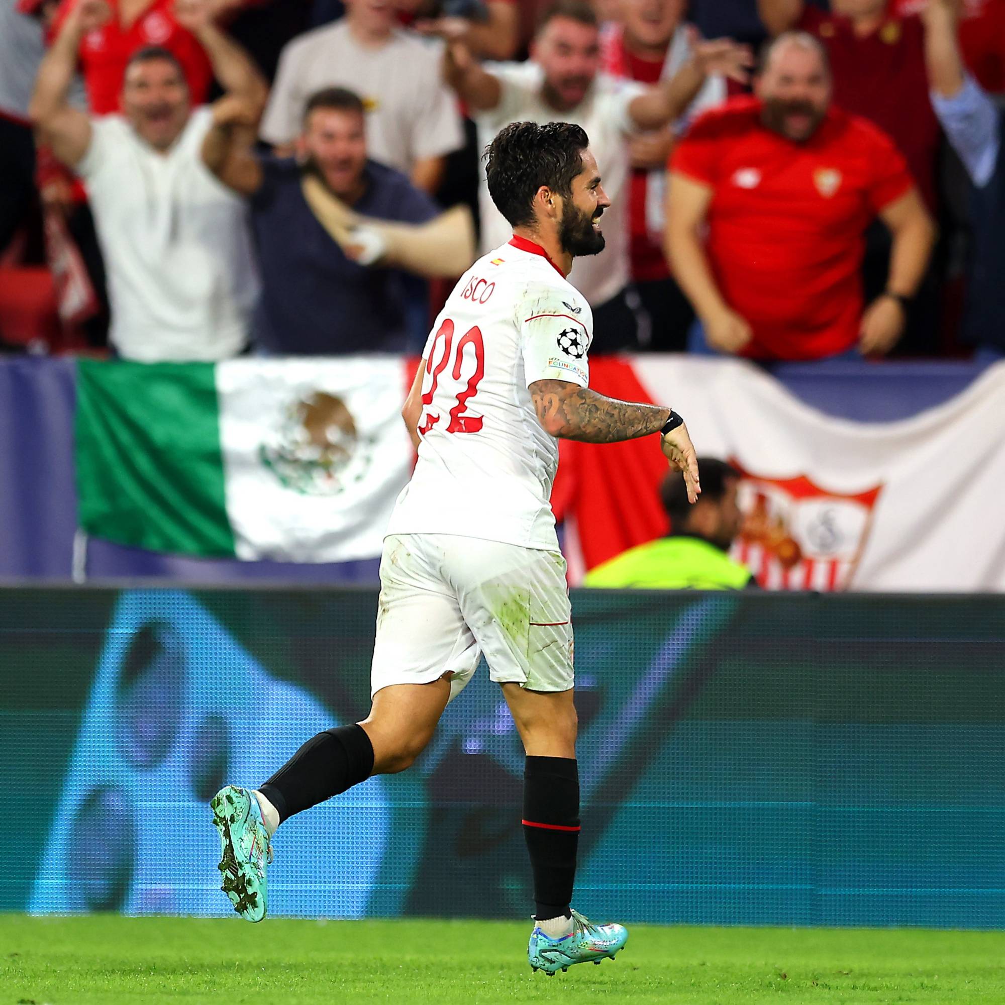 Football Lebanon - إيسكو من إشبيلية إلى الدوري الإنكليزي