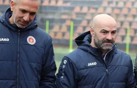 Football Lebanon - المدير الفني البرتغالي الجديد "باولو" يدير اول حصة تدريبية