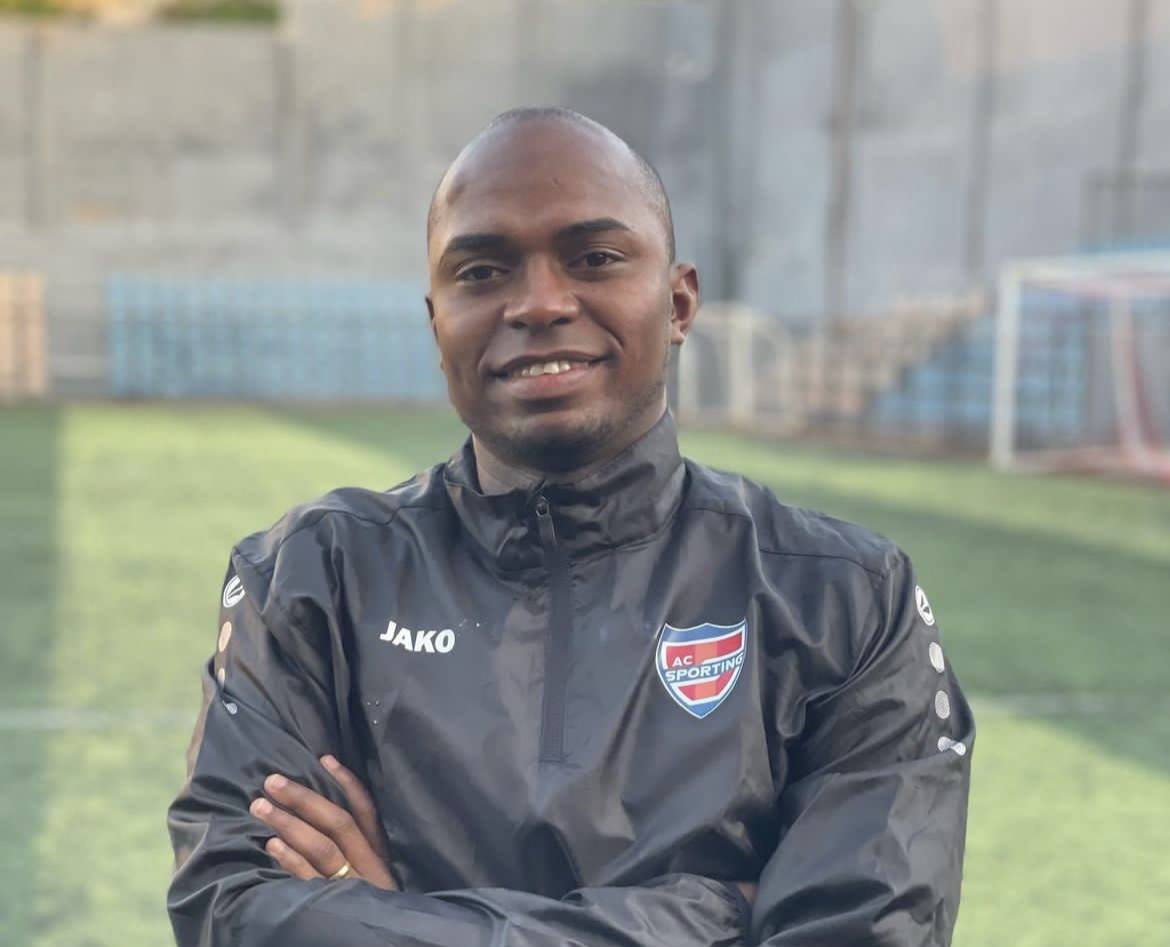 Football Lebanon - الكولومبي هنري فيفاس في بيروت