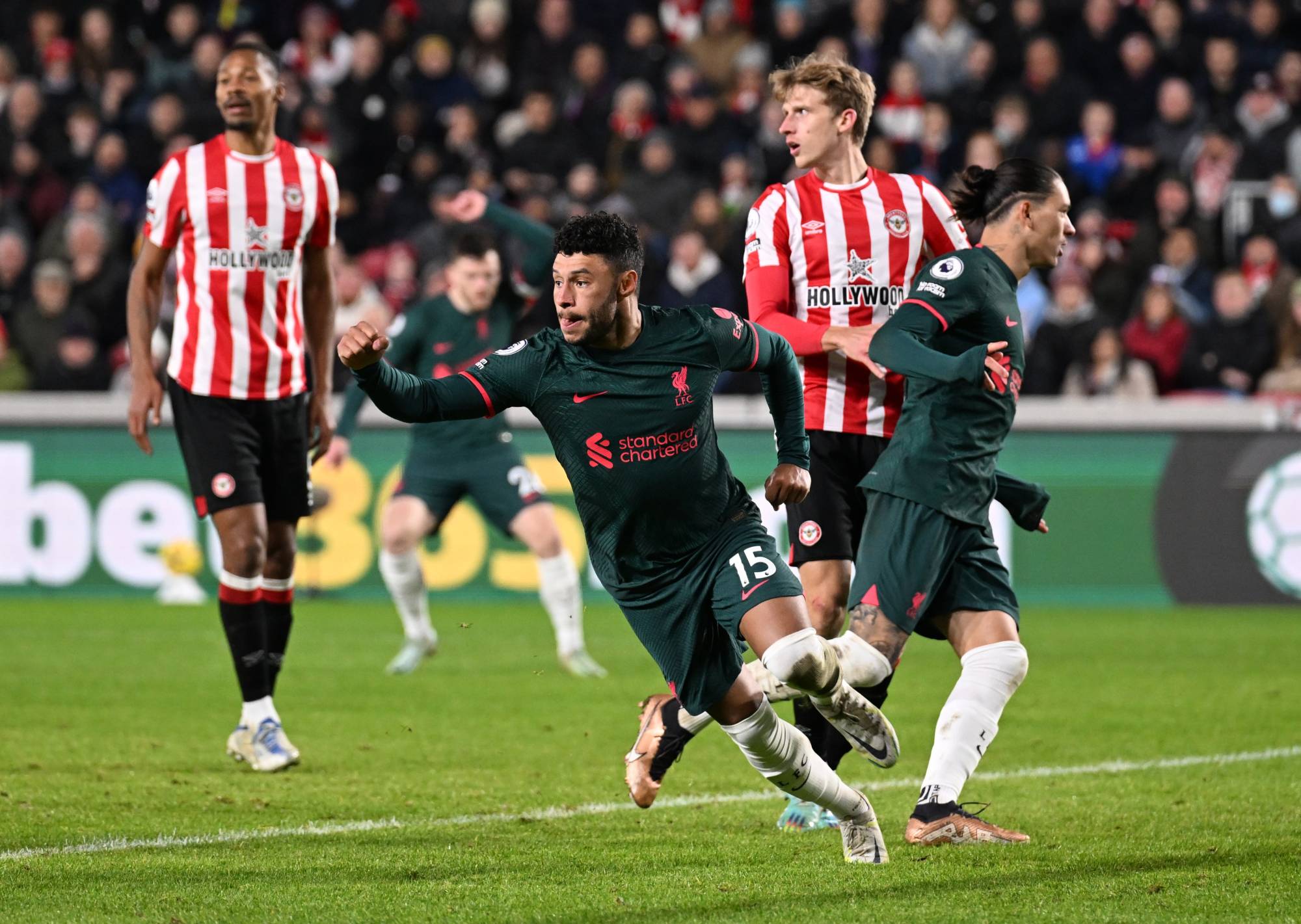 Football Lebanon - برنتفورد بُسقط ليفربول ويقترب من المراكز الأوروبية