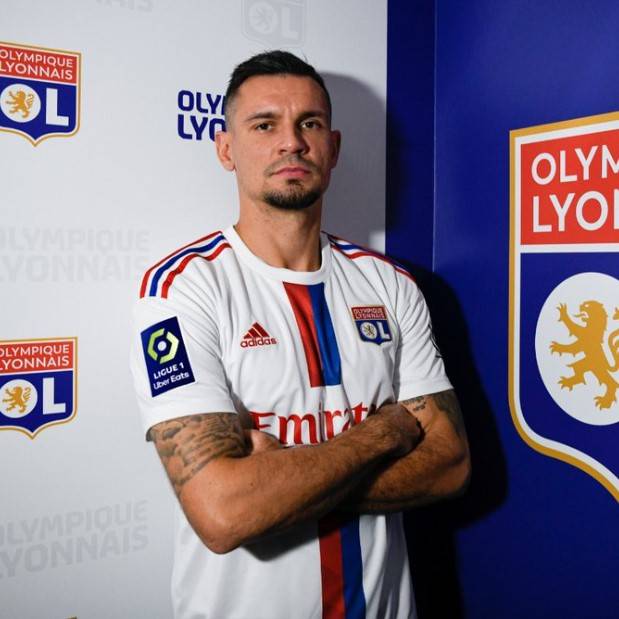 Football Lebanon - بعد 10 أعوام... لوفرين يغادر زينيت إلى ليون