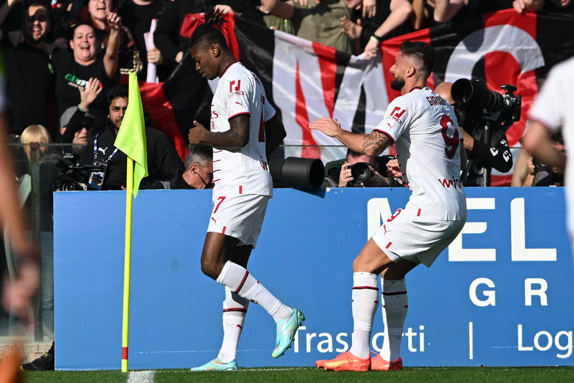 Football Lebanon - ميلان يتجاوز ساليرنيتانا ويضغط على نابولي