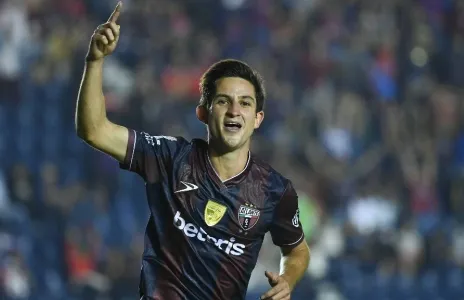 Football Lebanon - لحود يقود فريقه للفوز في انطلاقة مباريات الدرجة الثانية في المكسيك