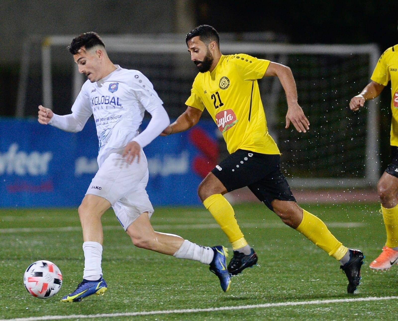 Football Lebanon - تعادل بين شباب الساحل والبرج