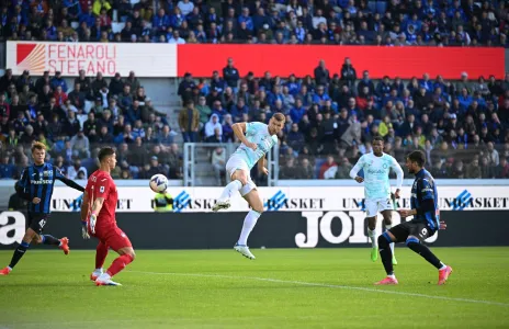 Football Lebanon - إنتر ويوفنتوس يطاردان نابولي... وميلان يلاقي روما