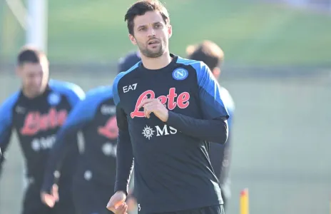 Football Lebanon - تشلسي يضمّ سانتوس وفوفانا... ونابولي يتعاقد مع بيريشينسكي